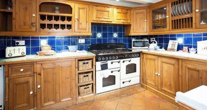 Beautiful characterful cottage,family and dog friendly,quiet,close to amenities