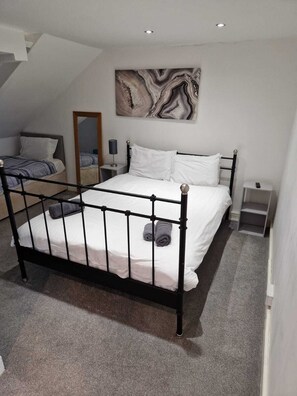 1 soverom, strykejern/-brett, wi-fi og sengetøy