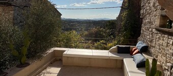 Casa de la felicida in the heart of the village