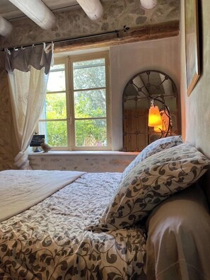 4 bedrooms, internet, bed sheets - Le Cottage, private pool in the countryside (Sainte-Anastasie)