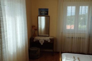 Iron/ironing board, travel crib, free WiFi - Two Bedroom Apartment with Terrace(A1) (Splitska)