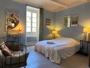 5 sovrum, internet och sängkläder