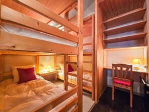 2 bedrooms