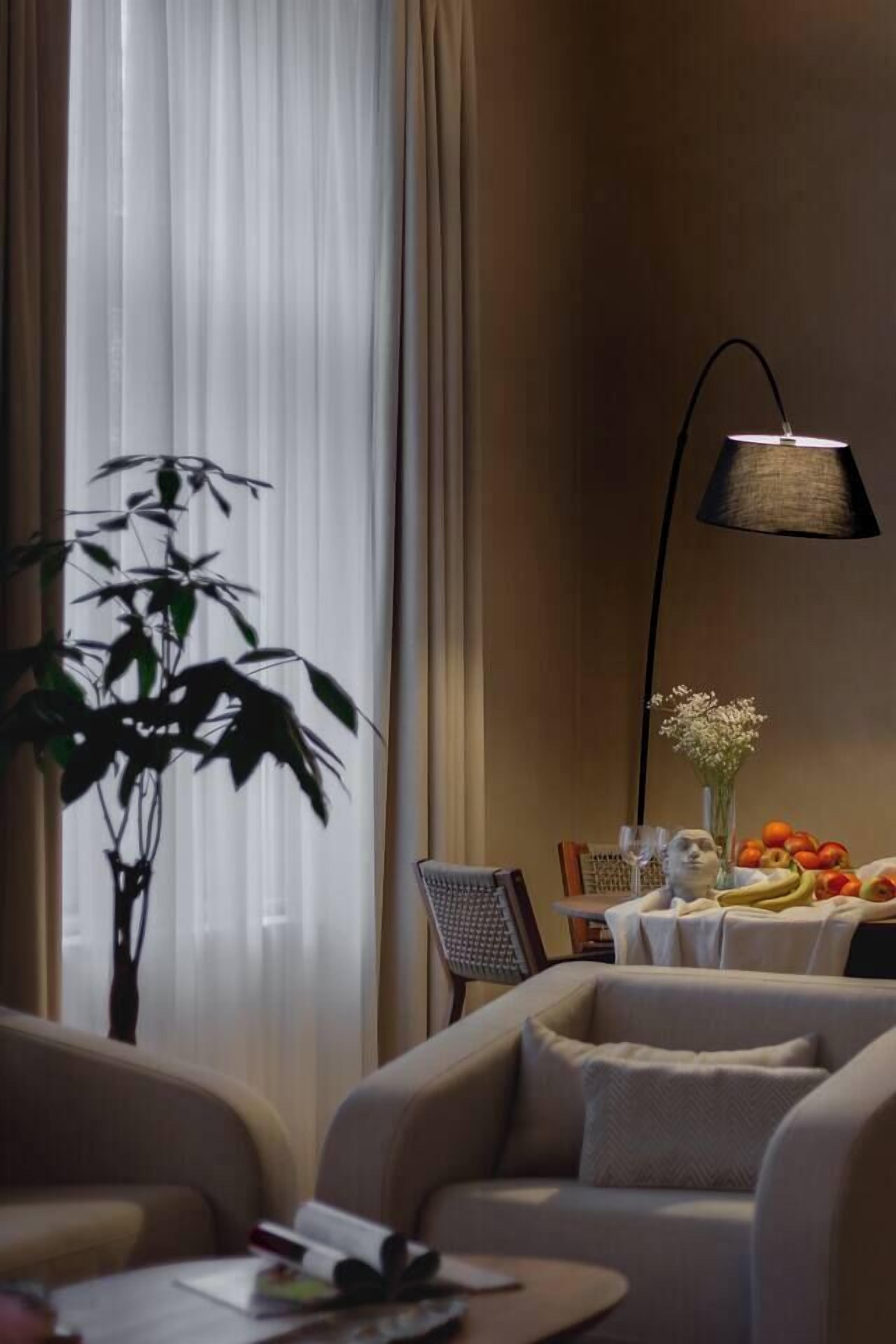 Luxury Suite, 2 Bedrooms, City View | Interior