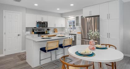 Private Solar Heated Pool - Arcade Machine - Outdoor Dining