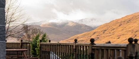 تناول الطعام بالخارج