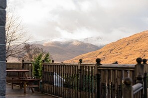 Outdoor dining - Gills View in Central Fort William (Fort William)