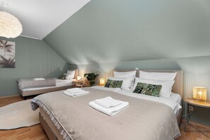 3 bedrooms, desk, iron/ironing board, travel crib - Cozy family home for quiet days on the Lower Rhine. "Irrland" 10 min. away. (Kevelaer)