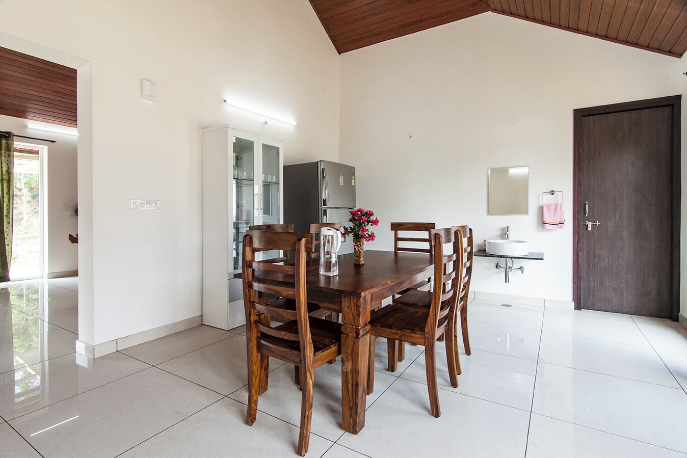 Standard Cottage, Patio, Garden View | Dining room