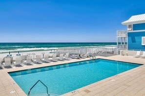 A heated pool - ☀️ ️Coastal Bliss Awaits at Mellow Yellow | Steps from the Beach! (Panama City Beach)