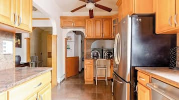 Mikroaaltouuni, uuni, astianpesukone