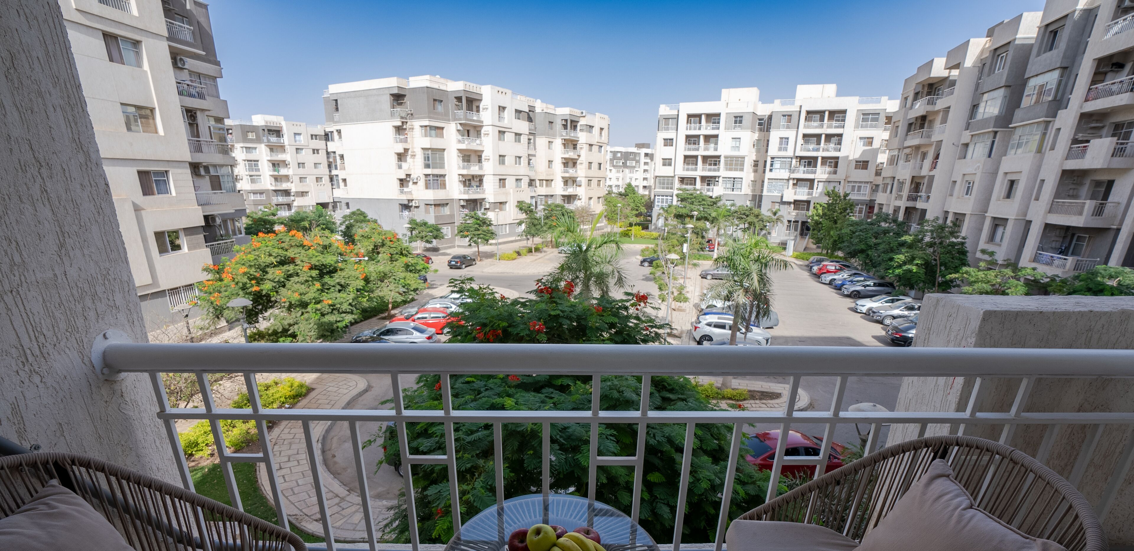 Căn hộ tiện nghi đơn giản, quang cảnh thành phố | Hiên