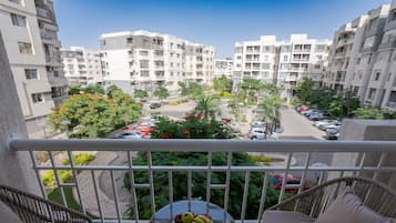 Comfort-Apartment, Stadtblick | Terrasse/Patio