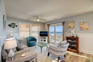 TV - "Sea Notes" Oceanfront Cottage in Surf City (Surf City)