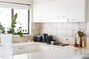 Cookware/dishes/utensils
