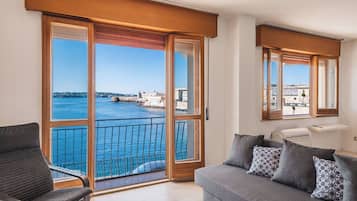 Appartamento, balcone, vista mare | Vista dalla camera