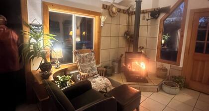 Spacious 5-bedroom lodge in welcoming Bonners Ferry with AC, WiFi