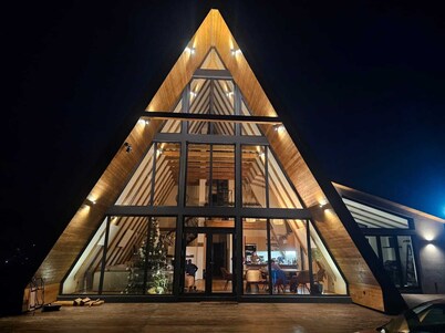 Luxury Chalet Rafenstein with hot tub & WiFi