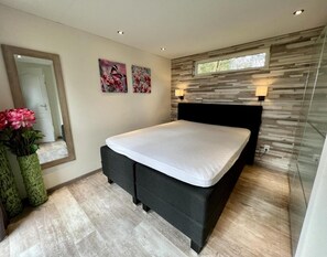 House | 3 bedrooms - Modern Chalet in Campanula Park With Garden (Sint Maartensvlotbrug)