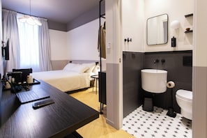 Habitació doble, no fumadors, bany privat | Roba de llit d'alta qualitat i cobrellits