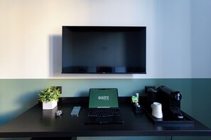 Tweepersoonskamer, niet-roken, privébadkamer | Luxe beddengoed, donsdekens, pillowtop-bedden, een gratis minibar