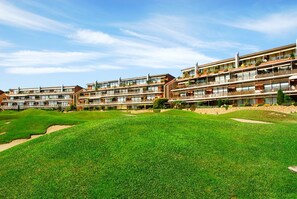 House | Exterior - Studio on Golf Course Near Sandy Beach (Torroella de Montgrí)