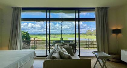 Studio on Golf Course Near Sandy Beach