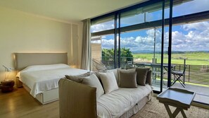 House - Studio on Golf Course Near Sandy Beach (Torroella de Montgrí)