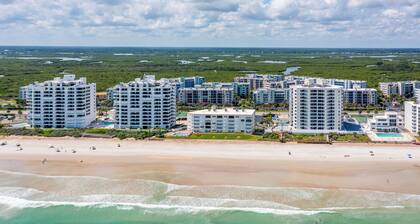 3BR Resort Condo w/ Balcony Dining