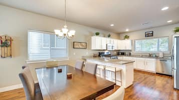 House (4 Bedrooms) | Bahagian dalam