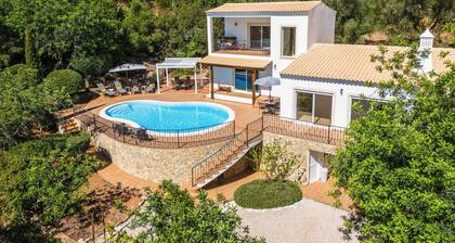 Stunning villa, ideal for families or groups seeking comfort and privacy