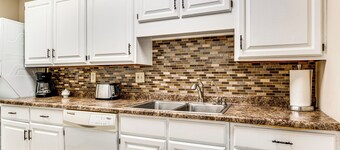 2 Mi to Purdue: Modern Home in West Lafayette