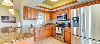 Canal-front Home in Rotonda West Near Golf + Beach