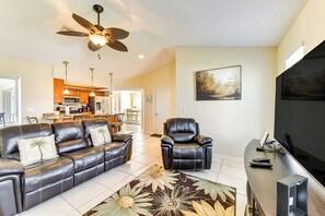 House (3 Bedrooms) | Interior
