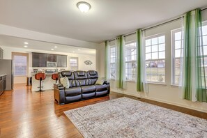 House (4 Bedrooms) | Interior
