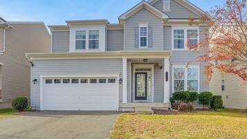 House (4 Bedrooms) | Front of property