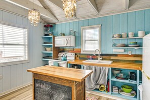 House (2 Bedrooms) | Interior - Beachfront Cottage w/ Boardwalk in Freeport (Freeport)