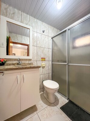 Suite | Bilik Mandi