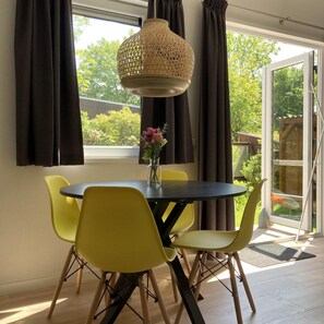 House | Dining - Holiday Home With Terrace (Sint Maartensvlotbrug)