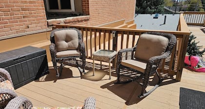 Charming 2-bedroom apartment with AC, WIFI, Security Cameras at entrances.