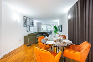 Luxury Apartment | Living area - Grain Store One Bed Luxury Property  (London)