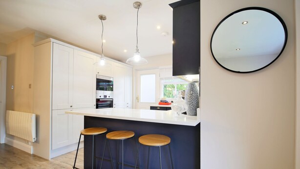 Fridge, microwave, oven, stovetop - Carn Mor a beautifully furnished three -bed holiday home in Aviemore  with fire (Aviemore)
