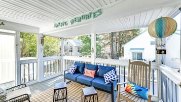 Cottage (3 Bedrooms) | Front of property