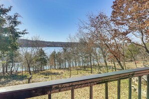 House (3 Bedrooms) | Interior - Table Rock Lake Cabin w/ Waterfront Views! (Shell Knob)