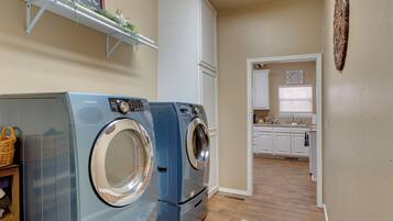 Apartment (3 Bedrooms) | Interior