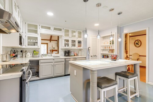 Private Hot Tub & Sauna: Georgia Nature Retreat!