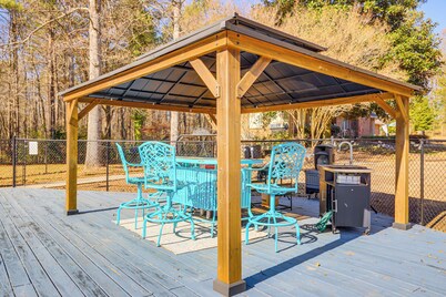 Private Hot Tub & Sauna: Georgia Nature Retreat!