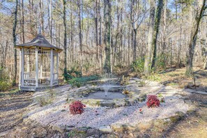 Interior - Private Hot Tub & Sauna: Georgia Nature Retreat! (Roopville)