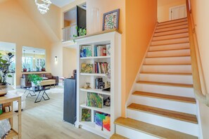 Interior - Secluded Family Home Near Hiking in Voluntown! (Voluntown)