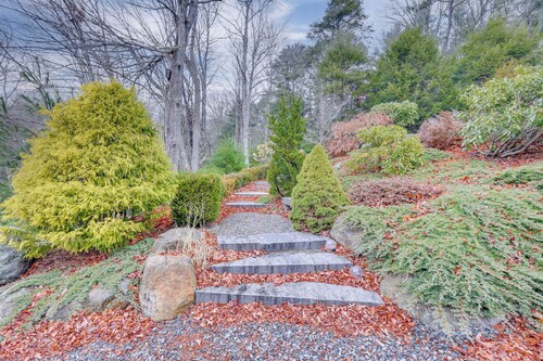 Secluded Family Home Near Hiking in Voluntown!